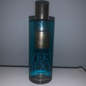 Victoria’s Secret Very Sexy Sea fragrance mist